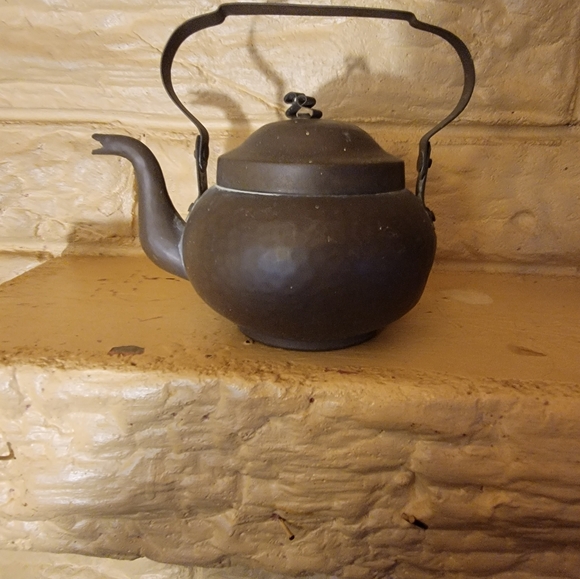 Copper teapot - Picture 2 of 3